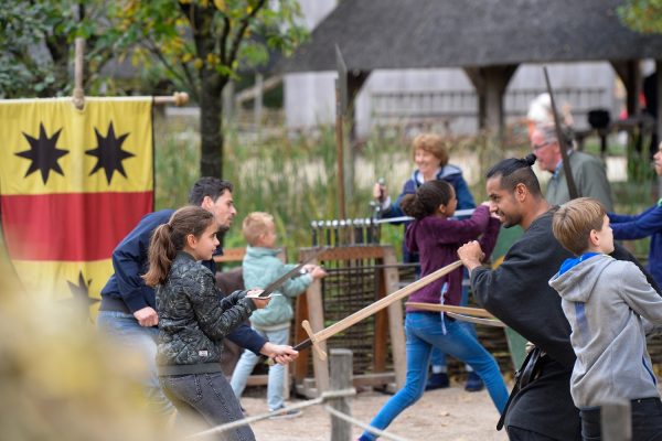 Archeon swordfight